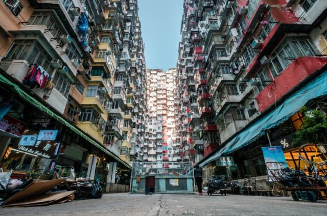 10 000 души живеят в този 18-етажен блок (ВИДЕО+СНИМКИ)