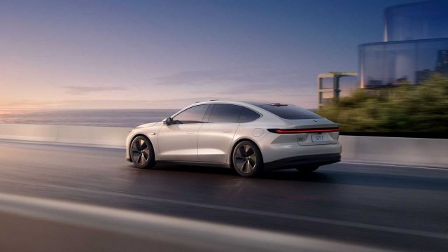  Ето го електрическия седан с самостоятелен пробег от 1000 километра 