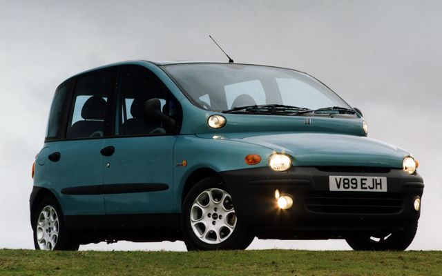 Питаме ви: Коя е най-грозната нова кола в продажба през днешния ден? | ФАКТИ.БГ Питаме ви: Коя е най-грозната нова кола в продажба през днешния ден?