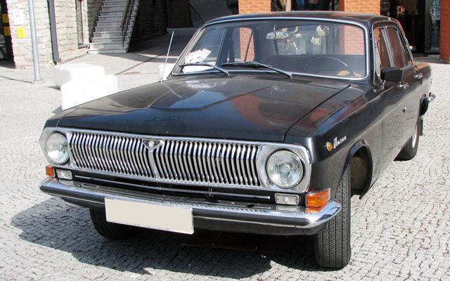 Вижте какъв брой костваха новите коли у нас преди 45 години | ФАКТИ.БГ Вижте какъв брой костваха новите коли у нас преди 45 години