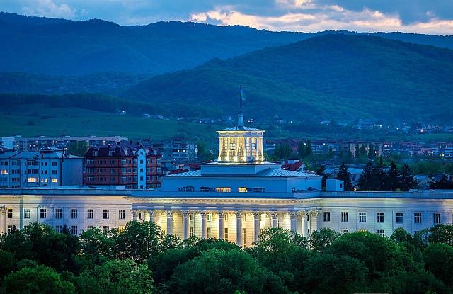 Жител на Налчик осъден, защото поискал дъщеря му да махне буквата Z