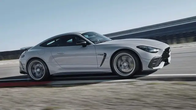 Mercedes AMG GT63 получи Pro версия насочена към пистата