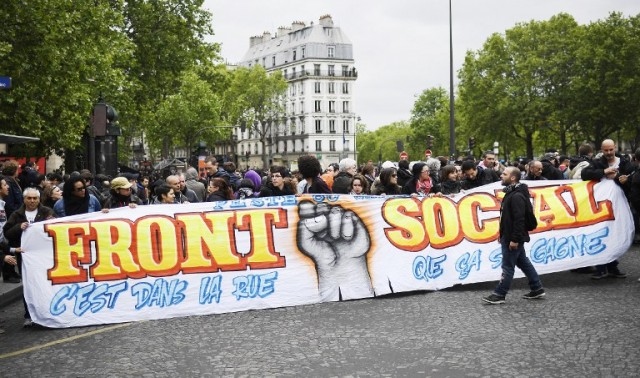 Протест в Париж след избора на Макрон за президент (СНИМКИ + ВИДЕО)