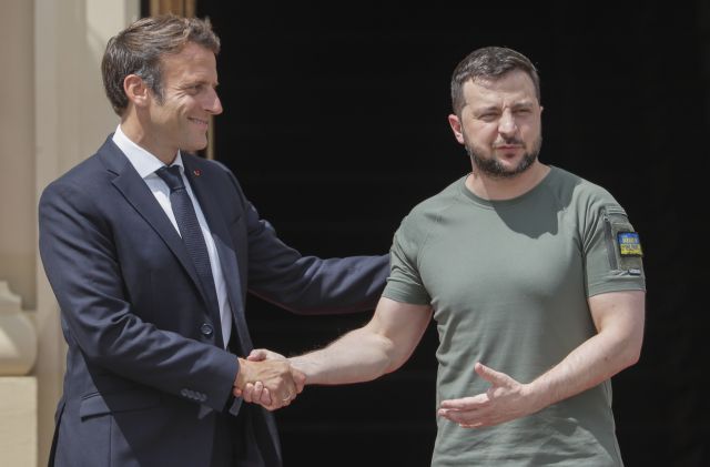 Макрон, Шолц и Драги посетиха Ирпин, град символ на разрушенията в Украйна