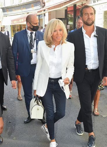 68-годишната Брижит Макрон разгневи мрежата с визията си (СНИМКА) | ФАКТИ.БГ 68-годишната Брижит Макрон разгневи мрежата с визията си (СНИМКА)