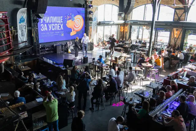 Варна ще означи деня на учителя с Трета конференция „ Училище за триумф “ + Програма