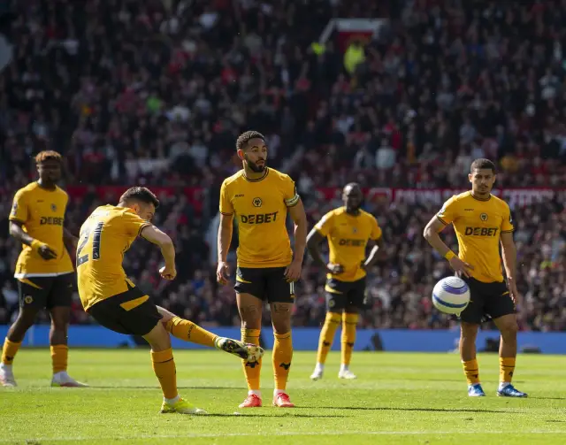 Уулвърхемптън победи Манчестър Юнайтед " на Олд Трафорд " 