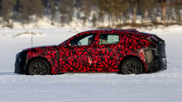 Първи поглед към изцяло новото Alfa Romeo Stelvio