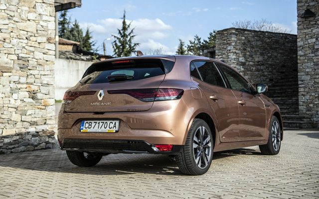  Тест и БГ цени: Какво ново в новото Renault Megane 