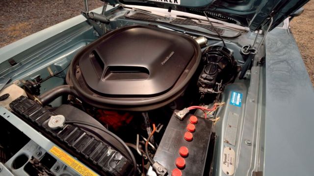  Тази 50-годишна американска кола се продава на цената на две нови Bugatti-та 