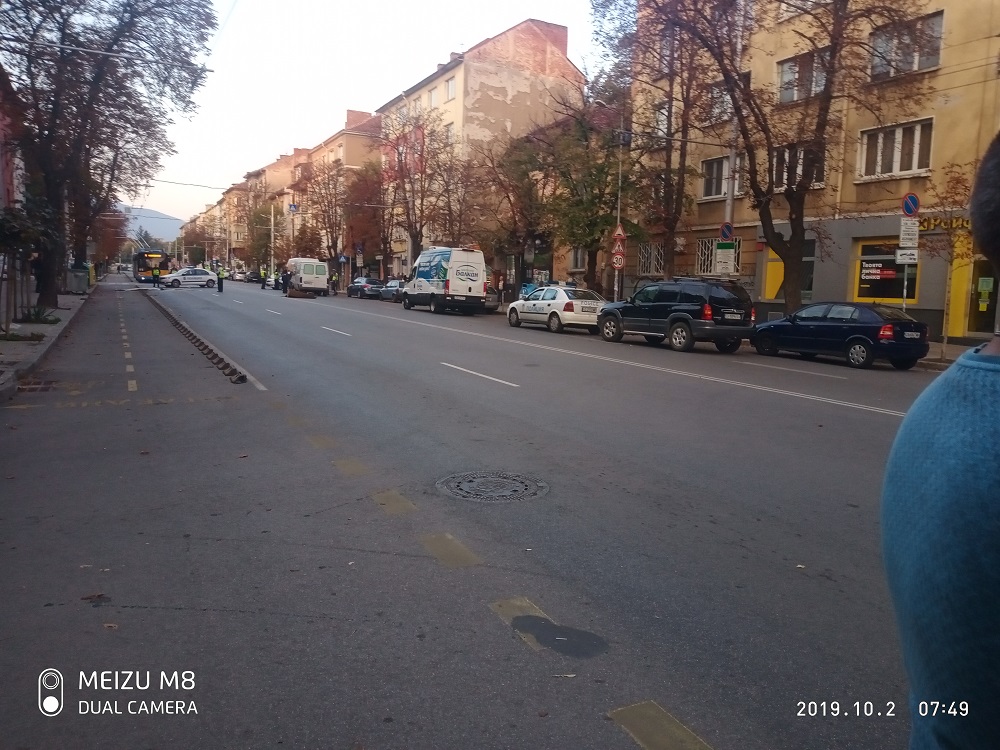 Тежък инцидент в центъра на София (СНИМКИ)