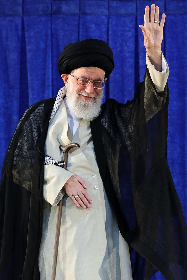 Иран отвръща на удара. Готов е да обогатява уран