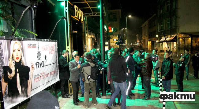 Изхвърлиха със сила Сидеров от НАТФИЗ: Вън, вън - скандираха студентите