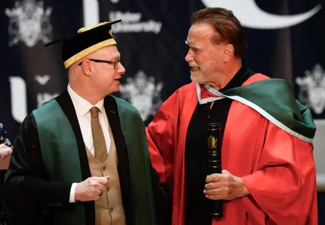 Арнолд Шварценегер получи почетна докторска степен (СНИМКИ)