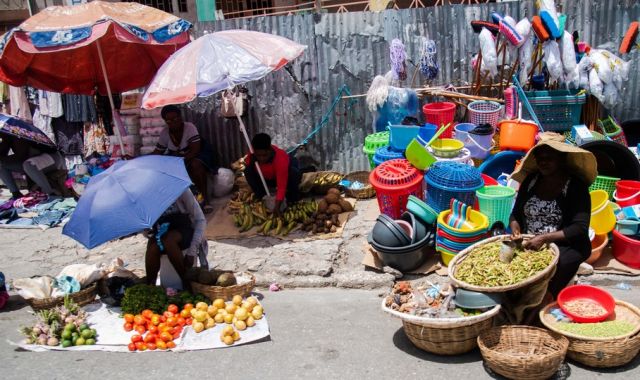  Съединени американски щати отхвърлиха военна помощ на Хаити (СНИМКИ) 