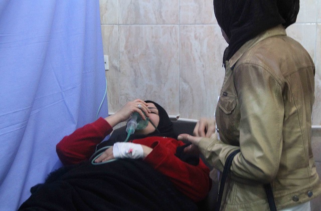 Нова трагедия! Удариха Алепо с химическо оръжие (СНИМКИ)