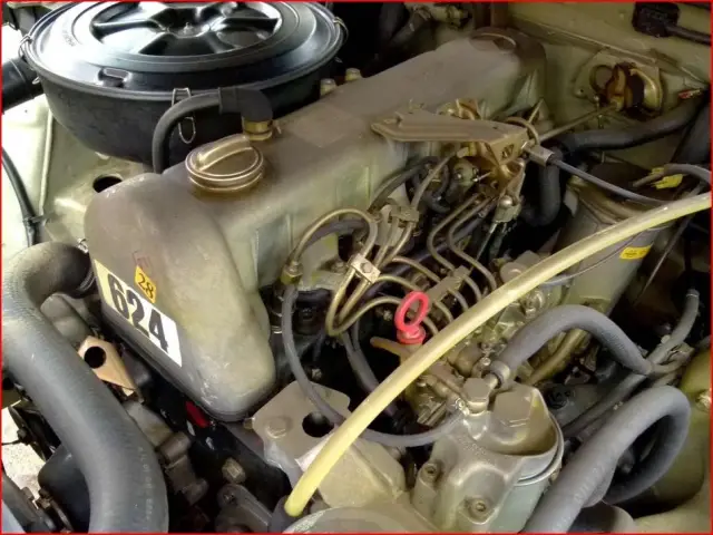 Един 40-годишен Mercedes-W123 с пробег от... 82 км