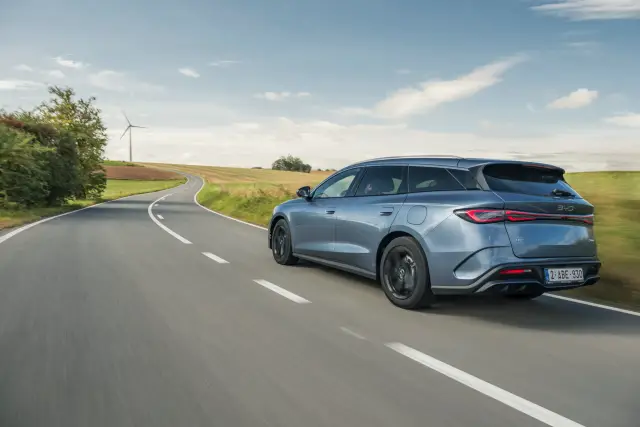 Китайски таксита по улиците на Германия