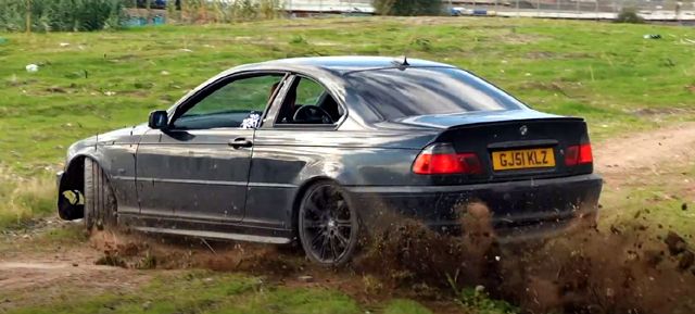  Арестуваха британец, изхвърлил BMW в река (ВИДЕО) 