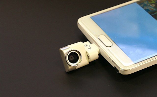 Спомагателна камера за 3D снимки