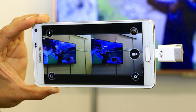 Спомагателна камера за 3D снимки