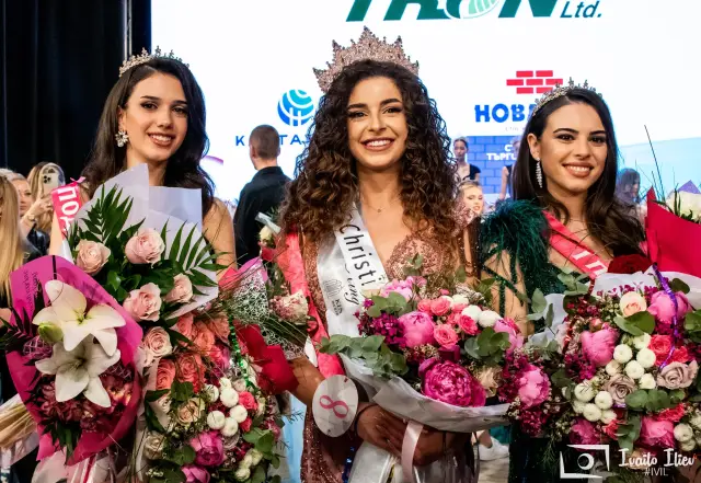 In Kazanlak, the new Tsaritsa Roza was chosen PHOTO 