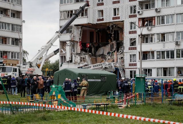Експлозия в жилищен блок в Русия взе жертви (СНИМКИ + ВИДЕО)