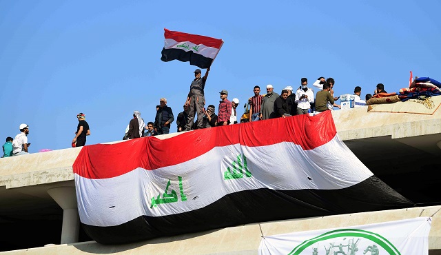 В Ирак замирисва на революция