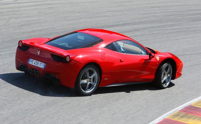 Сега е времето да си купите Ferrari 458 Italia