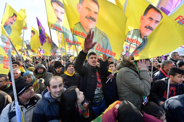 Хиляди алауити и кюрди протестираха срещу Ердоган