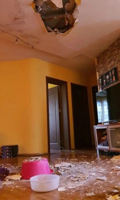 Бизнесмен кара кола за 1 млн. лева, а няма пари да си оправи жилището | ФАКТИ.БГ Бизнесмен кара кола за 1 млн. лева, а няма пари да си оправи жилището