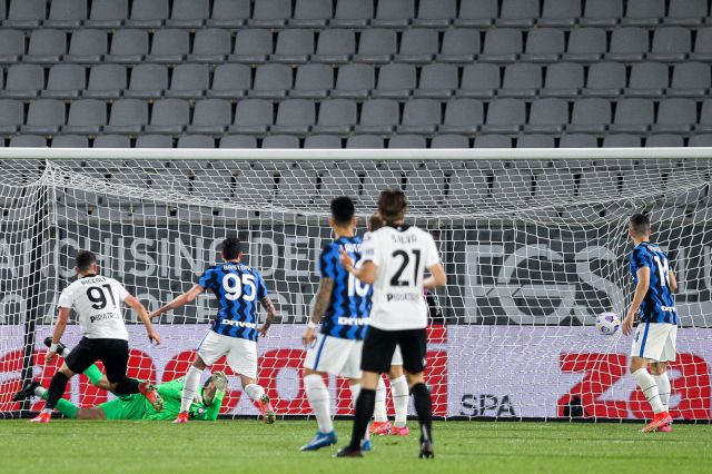  Интер позволи втора неверна стъпка по пътя към купата в Серия 