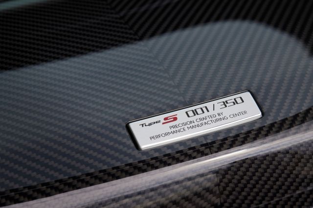 Лимитирана серия Acura NSX Type S с увеличена мощност слага край на модела