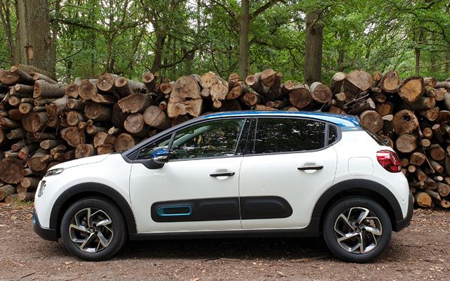  Тествахме актуализирания Citroen C3 - един от най-евтините коли на нашия пазар 