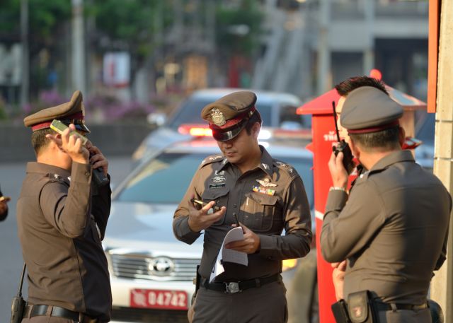 Кола бомба уби един човек, рани близо 30 в южната част на Тайланд 