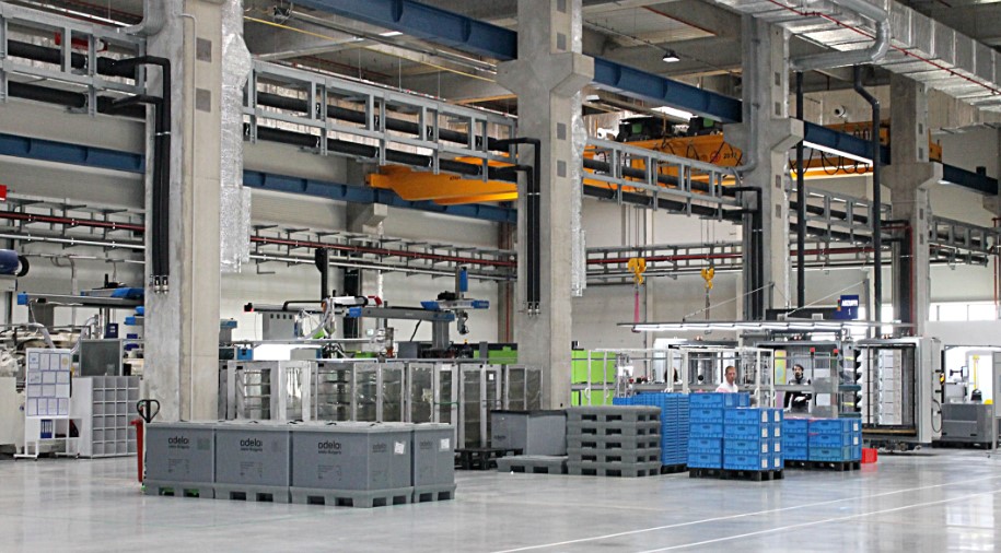 Как ще се правят задните светлини на колите (СНИМКИ)