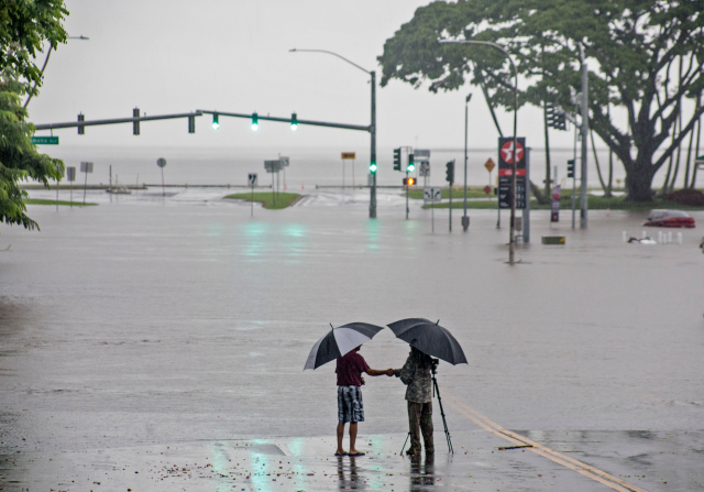Ураганът Лейн удари Хавайските острови
