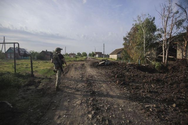 Руските войски щурмуват села около Славянск