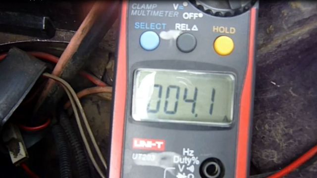 Колко трябва да работи автомобилът, за да се възстанови зарядът на акумулатора след старт?