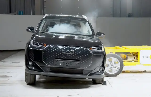 Новият автомобил на Huawei и Chery ще разполага с въздушна възглавница, подобна на тази за каска