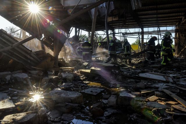 Financial Times: Киев може да получи F-16 в бъдеще, но сега снарядите са по-важни 