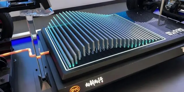 Китайската BYD предлага на Tesla " съюз против ДВГ " 