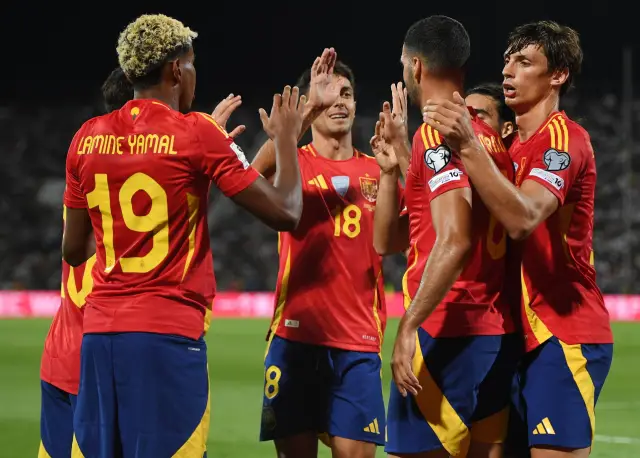 Испания пристигна, видя и вкара единствено 3 гола на България