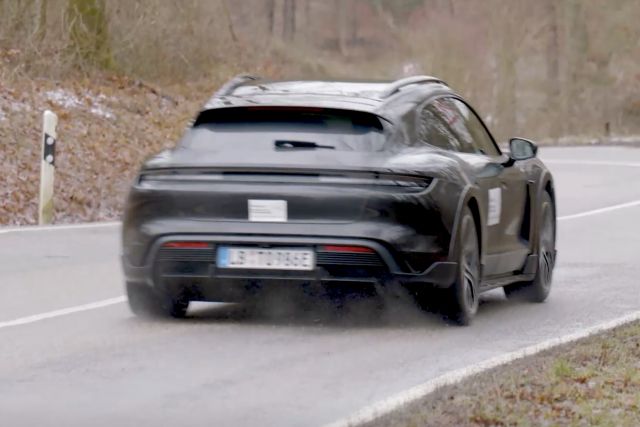  Предпремиерно видео демонстрира електрическото комби на Porsche 