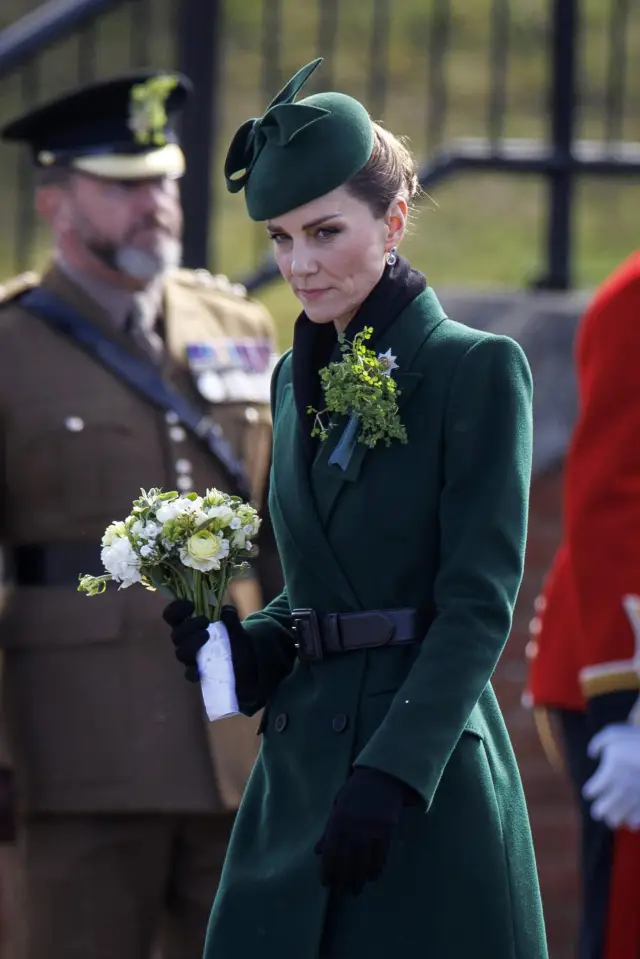 Кейт Мидълтън отбеляза Деня на Св. Патрик в изцяло зелен тоалет (СНИМКИ)