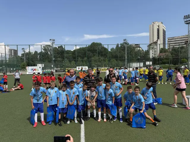 Първият футболен шампионат „ Купата на кмета “ се трансформира в същински състезателен празник за децата от регион „ Възраждане “