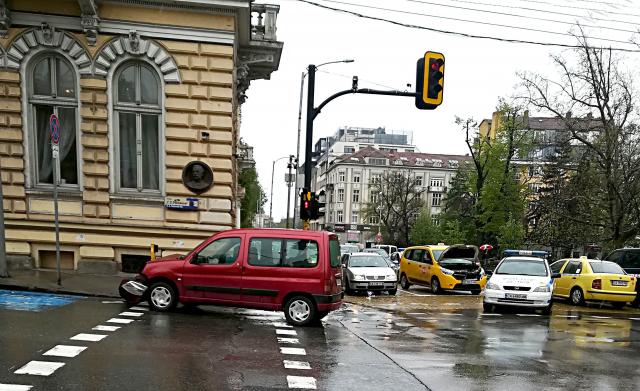  Меле на жълтите павета (СНИМКИ) 