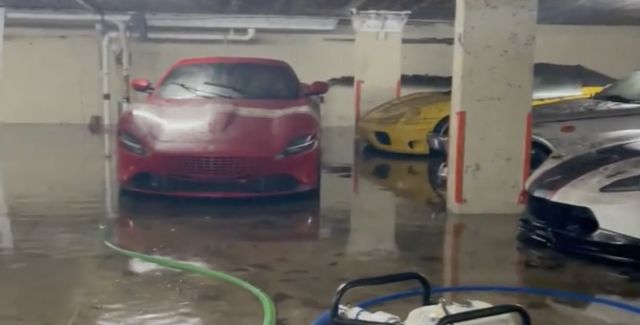 Наводнение в подземен гараж унищожи коли за няколко милиона евро(ВИДЕО)