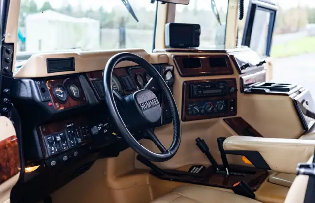 Продава се Hummer-ът на Тупак Шакур