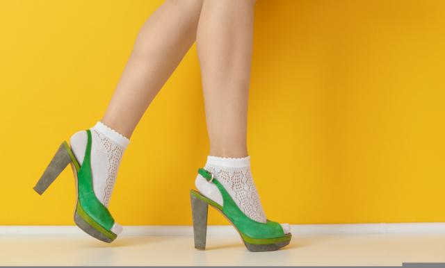  Сандали с чорапи за зимата 